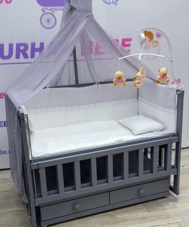 Anne Yanı Müzikli Dönenceli Asansörlü Çekmeceli Beşik Tam Set Uyku Seti 

MÜZİKLİ DÖNENCE HEDİYE